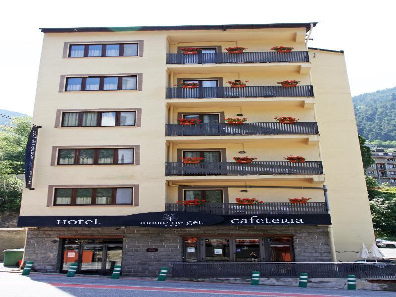 Hotel Arbre De Neu Encamp Buitenkant foto
